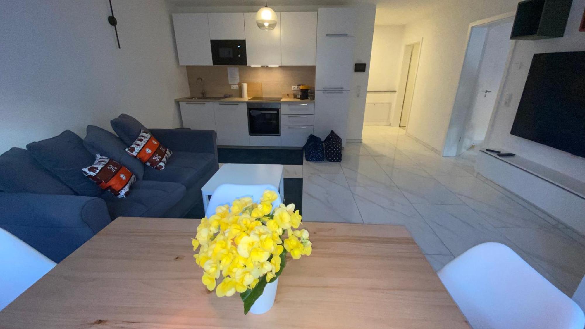 Stillvoll Neubau-appart Nahe Legoland Und Fachklinik Apartment Ichenhausen